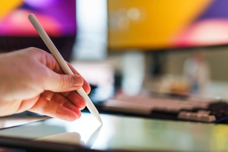 Social Media Marketing Guide: How to Increase Engagement and Sales